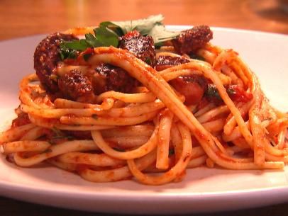 How To Cook Octopus, Tomato Linguine, Cooking Channel Recipes, Giada De Laurentiis Recipes, Linguine Recipes, Linguine Pasta, Cooking Channel, Linguine, Greek Recipes