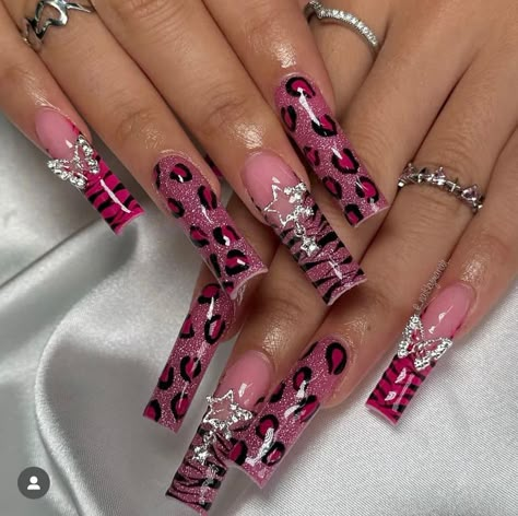 2000s Nails Inspiration, Y2k Nails Mcbling, Y2k Nails Trashy, Chunky Y2k Nails, Cheetah Print Nails Square, Y2k Bling Nails, Cute 2000s Nails, Y2k Junk Nails, Juicy Couture Nails