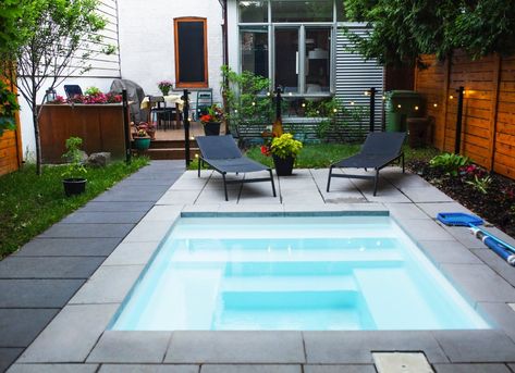 11 Pool Landscaping Ideas for Creating the Ultimate Outdoor Oasis at Home - Bob Vila Plunge Pool Cost, Inground Hot Tub, Small Pools Backyard, Small Inground Pool, Pools For Small Yards, Pool Cost, Pools Backyard Inground, Small Swimming Pools, Mini Pool