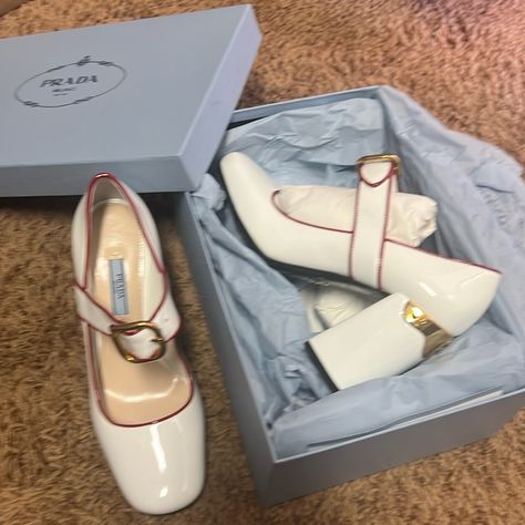 Brand New W Box Prada Retro Runway Heel Limited Edition Chunky White Red Pipe Guaranteed Authentic Never Worn Perfect Condition Size 40 3-1/2” Chunky Heel Patent Leather With Red Piping Detail From Pradas Runway Collection, Limited Edition Comes With Original Box Size 40, They Are Just Too Large For Me. I Wanted To Put Pads In But I Just Own Too Many Pairs Of Shoes. I Have Never Worn These And These Are From My Own Personal Purchase From Prada In Las Vegas, Nv In 2016/2017 At Their Runway Collec Retro Runway, Prada Runway, Prada Heels, Runway Details, Heart Shoes, Prada Shoes, Runway Collection, Pretty Shoes, Favorite Pins