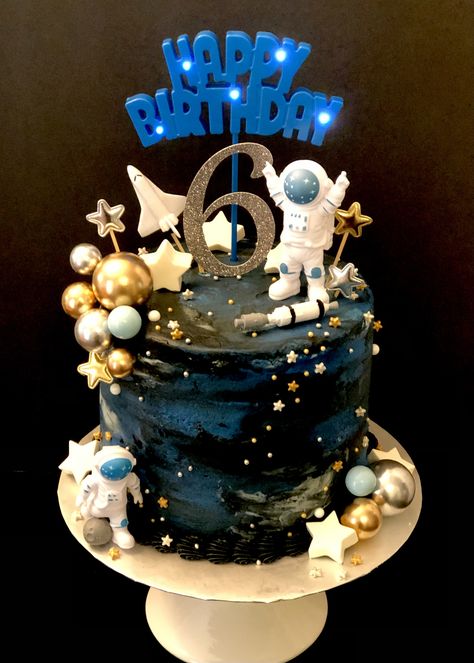 Space themed birthday cake Space Themed Birthday Cake, Space Theme Cake, Rotating Cake, Space Themed Birthday, Planet Cake, Space Cake, Space Birthday Party, Out Of Space, Themed Birthday Cakes