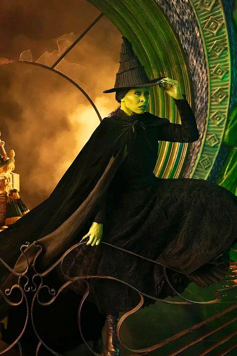 Cynthia Erivo as Elphaba in Wicked | Vanity Fair | March 21, 2024 | 📷 Sophy Holland Elphaba And Glinda, Wicked Musical, Cynthia Erivo, Wicked Witch Of The West, Tony Award, Glinda The Good Witch, Fairy Stories, Bring Me Down, Land Of Oz