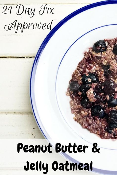 21 Day Fix Compliant Peanut Butter & Jelly Oatmeal. The perfect way to start your day. Delicious and healthy! via @merry120 21 Day Fix Breakfast Ideas, Peanut Butter Jelly Oatmeal, Timed Nutrition, Nutrition Breakfast, Cherry Oatmeal, 21 Day Fix Breakfast, Homemade Brunch, Fixate Recipes, Breakfast Inspiration