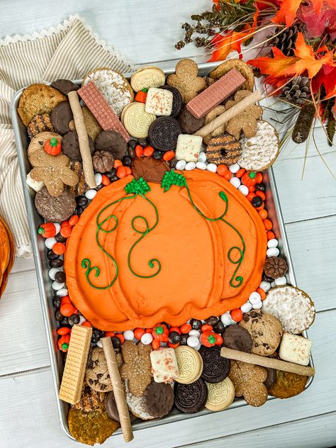 Fall Desert Board, Fall Buttercream Board, Thanksgiving Buttercream Board, Icing Board Charcuterie, Halloween Buttercream Board, Buttercream Board Charcuterie, Frosting Board Charcuterie, Buttercream Charcuterie Board, Frosting Charcuterie Board