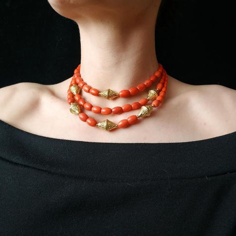 Coral Necklace Designs, Coral Jewelry Necklace, Coral Collection, Red Coral Jewellery, Coral Jewelry Set, Antique Gold Jewelry Indian, Bamboo Coral, Necklace With Pendant, Pearl Jewelry Wedding