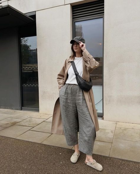 Rachael Keegan | Bubblyaquarius | An outfit from the weekend - living in these @_beyond_nine trousers 👌🏼 *PR product | Instagram Beyond Nine, Product Instagram, Grey Trousers, Autumn 2024, Black Top, Cold Day, The Weekend, Light Grey, Trousers