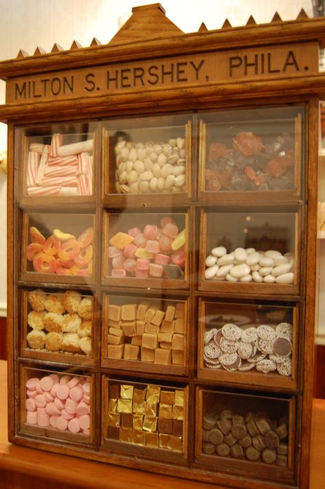 Candy Storage Ideas, Candy Store Display, Candy Stores, Old Candy, Penny Candy, Candy Display, Old Fashioned Candy, Kids Video Games, Farm Store