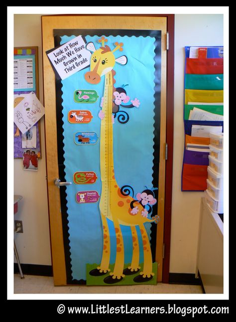 Birthday Bulletin Board Ideas, Safari Classroom, Preschool Jungle, Multicultural Classroom, April Preschool, Jungle Classroom, Birthday Bulletin Board, Giraffe Theme, Jungle Theme Classroom