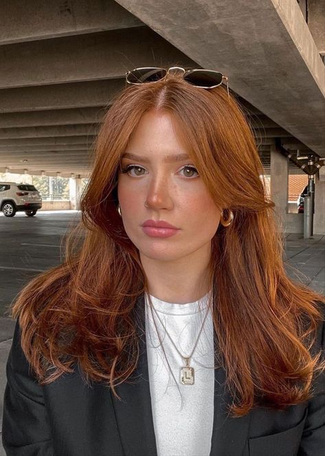 hadley grace, mindfuck series ⭑˚ ⋆ Red Hair Dye Inspo Aesthetic, Strawberry Blonde Hair Dark, Copper Auburn Hair, Auburn Copper Hair, Red Hair Cuts, Emma Stone Hair, Red Hair Inspo, Ginger Hair Color, 2024 Style