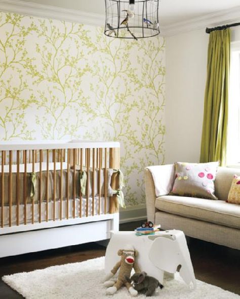 green nursery via decorpad Chartreuse Decor, Gorgeous Nursery, Nursery Ideas Boy, Sophisticated Nursery, Spearmint Baby, Beige Nursery, Organic Nursery, Sofa Green, Green Drapes