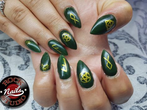 Pagan Yule Nails, Yule Nail Art, Viking Nail Art, Pagan Nails, Yule Nails, Weekend Nails, Cute Nails Acrylic, Nails Squoval, Pagan Yule