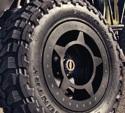 Spyderlock beadlock wheels Motorbike Illustration, Engine Stand, Buns Of Steel, Jeep Mods, Beadlock Wheels, Cool Jeeps, Suzuki Samurai, Rims And Tires, Jeep Tj