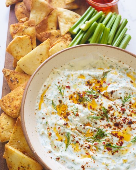 Spicy Yogurt Dip, Pesto Yogurt Dip, Spicy Greek Yogurt Dip, Yogurt Dip For Chicken, Greek Yogurt Dips For Veggies, Easy Yogurt Dip, Easy Greek Yogurt Dip, Greek Yogurt Dip For Chips, Green Yogurt Dip