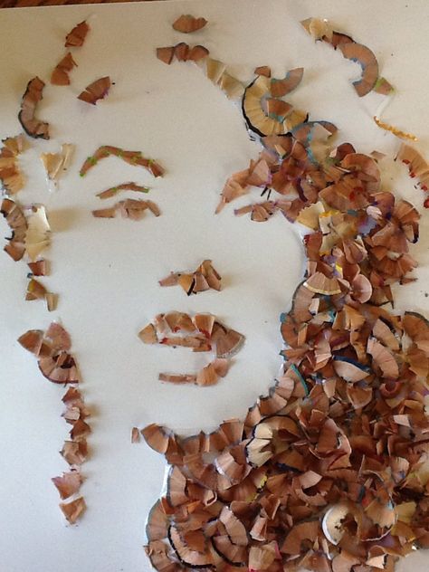 Pencil shaving Marilyn Pencil Shaving Art, Marilyn Monroe Painting, Pencil Shavings, Relax And Unwind, Art Glass Bowl, Unusual Art, Graffiti Drawing, Creative Illustration, Ap Art