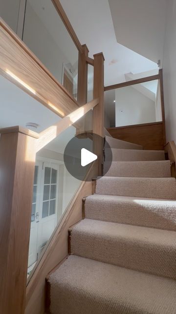 Jon Lewis on Instagram: "Full transformation of a oak and glass stair refurb ✨ 

#oak #stairs #stairdesign #stairrenovation #asmr #carpentry #woodworkingskills #asmrsounds #reeloftheday #instagood #fyp #explorepage #southampton #uk" Diy Glass Stair Railing, Oak Decorating Ideas, Stair Case Designs Interiors, Short Staircase Ideas, Oak And White Staircase, Stair Railing Ideas Farmhouse, Small Stairs Ideas, Stairs Makeover Ideas Staircase Remodel, Stairs Banister Ideas