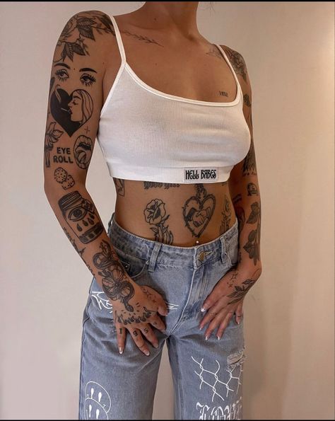 Female Patch Work Sleeve Tattoo, Tattoos Mixed Styles, Patched Sleeve Tattoo Women, Sleeve And Patchwork Tattoo, Big Linework Tattoo, Patch Work Tattoos Women Aesthetic, Patch Work Sleeve Tattoo Ideas, Women Patch Work Sleeve Tattoo, Pieced Together Sleeve Tattoo