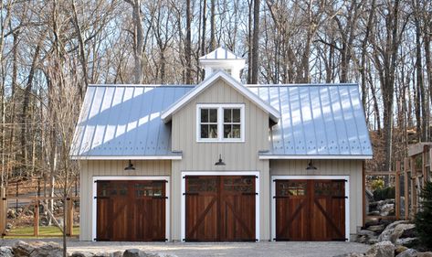 Pole Barn Ideas, Detached Garage Designs, Barn Style Garage, Garage Plans With Loft, Rustic Family Room, Carpentry Services, Carriage House Plans, Garage Loft, Building A Garage