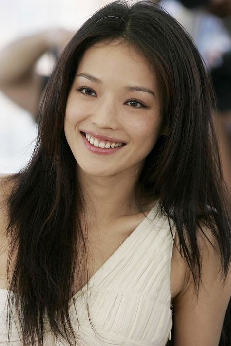 Aries Women, Shu Qi, Freida Pinto, Mysterious Girl, Haircuts Straight Hair, Glamour Fashion, Chinese Actress, Beauty Women, Asian Beauty