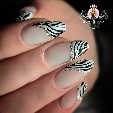 Zebra Gel Nails, Nail Art Zebra Print, Zebra Print Nails Designs, Zebra French Nails, Print Nails Design, Leopard Nail Designs, Nails For Fall, Cow Prints, Print Nail Art