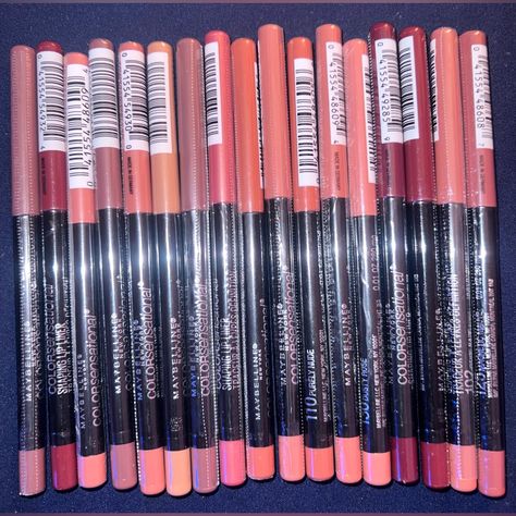 Lip Liner Bundle Includes 17 Maybelline Colorsensational Shaping Lip Liners! All Brand New! Maybelline Lip Liner, Lip Liner Collection, Lip Job, Mac Makeup Lipstick, Maybelline Lip, Mac Lip Pencil, Lip Liner Set, Maybelline Color Sensational, Lip Liners