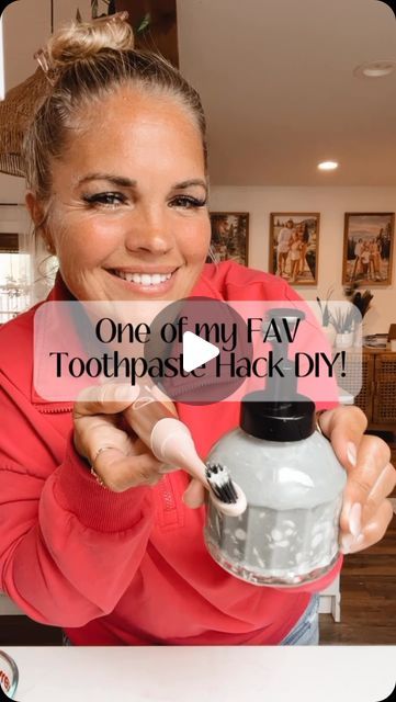 Xylitol Mouthwash Recipe, Toothpaste Dispenser Ideas, Diy Remineralizing Toothpaste, Coconut Oil Toothpaste, Remineralizing Toothpaste, Diy Toothpaste, Tooth Filling, Diy Teething, Orange Clove