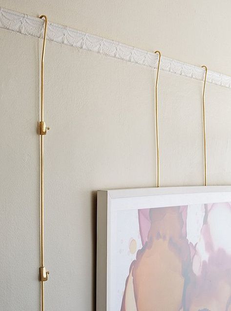 A Quick Guide to Picture Rails Gallery Wall Hanging System, Diy Picture Rail, Diy Wooden Storage, Picture Rail Hanging, Art Hanging System, Picture Rail Molding, Old School Pictures, Gallery Wall Hanging, Art Atelier