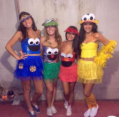 Halloween Trio, Trio Costumes, Teen Halloween, Diy Lego, Holloween Costume, Costumes For Teens, Halloween Costumes Friends, Couples Halloween, Group Halloween Costumes