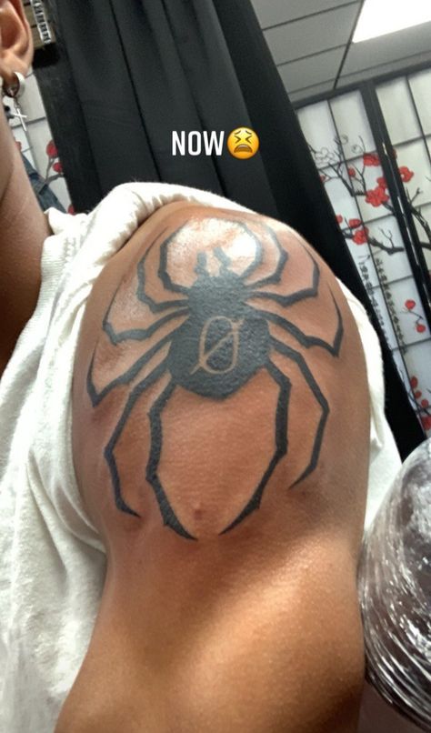 Hunter C Hunter Tattoo, Anime Arm Tat, Anime Tattoos Dark Skin, Cool Anime Tattoos For Guys, Hunger X Hunter Tattoo, Anime Tattoo Hunter X Hunter, Phantom Troupe Tattoo Men, Mens Anime Tattoo, Phantom Troupe Spider Tattoo Number 2