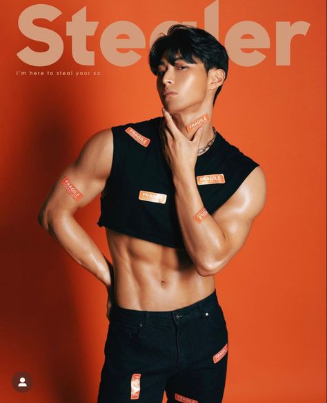 Male Crop Top Outfits, Crop Top Guy, Asian Photoshoot, Korean Male Models, Crop Top Men, Male Crop Top, Korean Photoshoot, Top Male Models, Asian Male Model