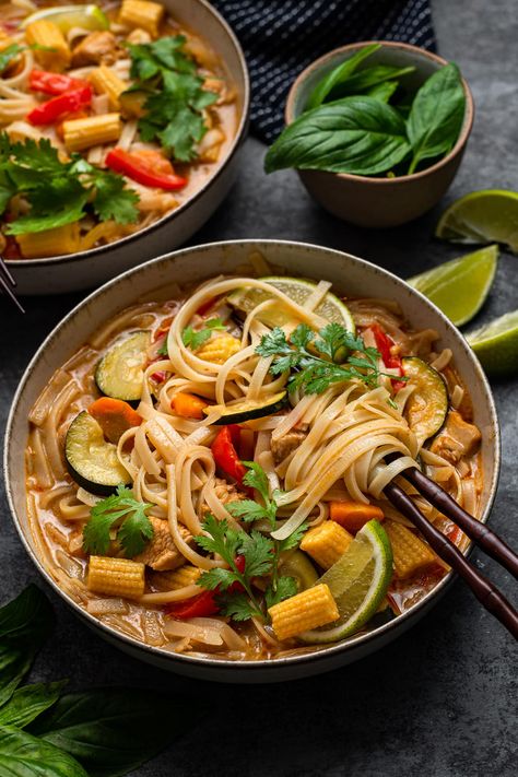 Healthy Thai Curry, Chicken Rice Noodle Soup, Chicken Rice Noodle, Thai Sweet Potato Soup, Thai Chicken Rice, Thai Red Curry Soup, Thai Curry Soup, Chicken Rice Noodles, Rice Noodle Soup