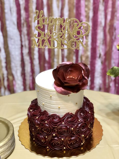 Sweet 16 burgundy and gold rosette birthday cake #sweet16 #sweetsixteen #birthdaycake #rosettecake #burgundy #gold Burgundy And Gold Birthday Party Ideas, Burgundy Birthday Cake, Violet Birthday Cake, Hippo Birthday Cake, Owlette Cake, Burgundy Cakes, Burgundy And Gold Wedding, Color Palette Wedding, Gold Wedding Ideas