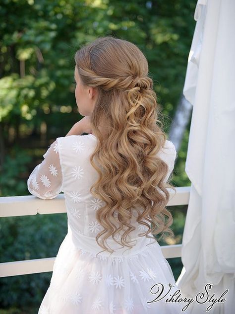 Junior Bridesmaid Hair, Wedding Hairstyles For Girls, First Communion Hairstyles, Communion Hairstyles, Girl Hair Dos, Braid Hairstyle, Flower Girl Hairstyles, Long Hair Girl, Bridal Look