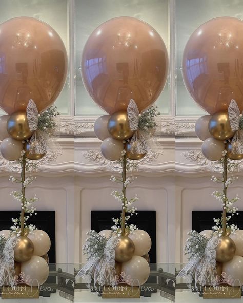 ❄️🤍ℱ𝓇ℴ𝓏ℯ𝓃 𝒯𝒽ℯ𝓂ℯ𝒹 ℬ𝒾𝓇𝓉𝒽𝒹𝒶𝓎 𝒮ℯ𝓉 𝒰𝓅🤍❄️ . . . . Follow @balloon_diva . | Instagram Gold Balloon Centerpieces, Birthday Centerpiece Ideas, Anniversary Party Centerpieces, Mummy Party, Vintage Table Centerpieces, Balloon Table Centerpieces, 50th Anniversary Decorations, Frozen Themed, Birthday Centerpieces