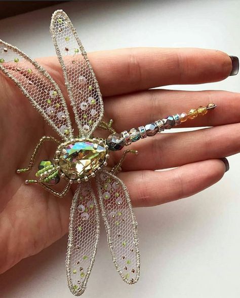 Bead Bugs, Beaded Insects, Crafts Butterfly, Beaded Dragonfly, Beaded Brooches, Dragonfly Brooch, Dragonfly Jewelry, Pinking Shears, Insect Jewelry