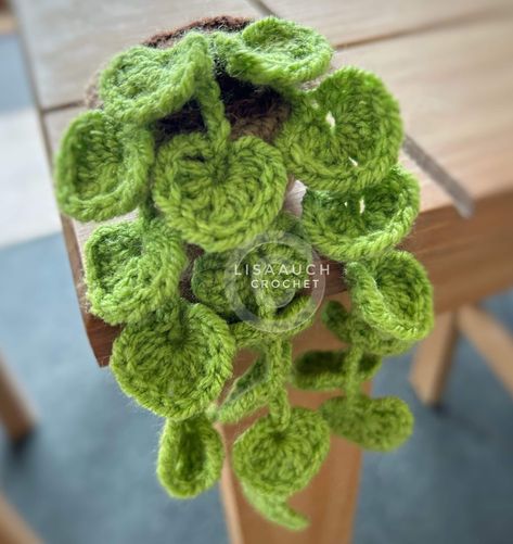 Crochet Pothos Pattern, Succulent Crochet Pattern Free, Crochet Mini Succulent Pattern Free, Tiny Crochet Plant, Crochet Heart Plant, Fairy Garden Crochet, Crochet Pothos Pattern Free, String Of Hearts Crochet Pattern Free, Free Crochet Leaves Pattern