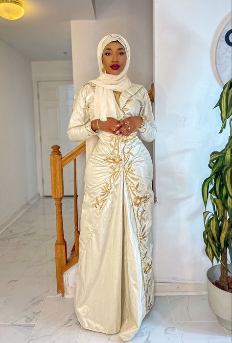 Orange Bazin Styles, Eid Outfits African, Bazin Styles, African Dress Patterns, Nigerian Dress, African Wedding Attire, Best African Dresses, Gowns Dresses Elegant, African Inspired Clothing