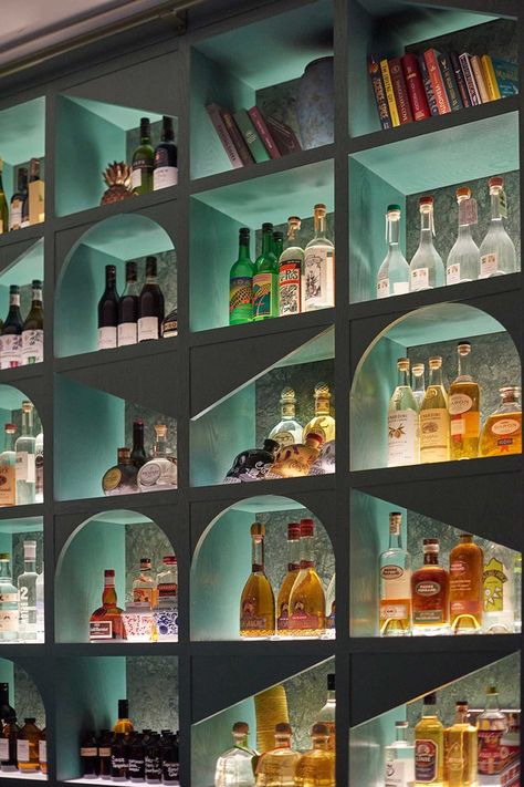 Bar Counter Design, Bar In Casa, Bar Interior Design, 카페 인테리어 디자인, Bar Displays, Counter Design, Back Bar, Bar Interior, Bar Design Restaurant