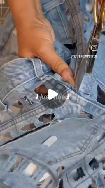 Repurposed Clothing Upcycling Diy, Jeans Diy Refashion, Upcycled Denim Fashion, Recycled Denim Fashion, Upcycle Clothes Diy Refashioning, Diy Jeans Refashion, Upcycled Clothing Tutorial, Upcycled Denim Diy, Jeans With Chains