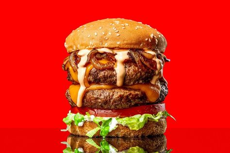 Hoping our Friday lunch lives up to this delicious double cheeseburger 🍔🍔🤤 Food Styled by @enormie 👩‍🎨 #food #foodphotography #foodphotographer #cheese #cheeseburger #hamburger #hardlight #photographer #foodstagram #instaphoto #foodstyling #photography #photooftheday Double Cheeseburger, Photographing Food, Food Styling, Cheeseburger, Food Photography, Cheese, Photographer, Photography, On Instagram