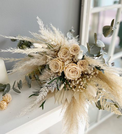 Ivory Dreamland Boho Rustic Bouquet, Wedding Flowers With Feathers, Bridesmaids Bouqet, Pampas Grass Wedding Decor, Boho Outdoor Wedding, Ivory Bouquet Wedding, Nice Makeup, Western Themed Wedding, Pampas Grass Bouquet