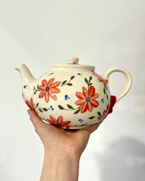 Our small selection of our new hand painted floral range has now launched on our website https://www.ceramicinspirations.co.uk/product/hand-painted-floral-medium-betty/ 🫖We also have 15% off over this bank holiday weekend with code SPRING-15 🇬🇧orders over £50 🫖offer valid until 7th May #ceramics #pottery #madeinengland #madeinyorkshire #floraldesign #potterysshop #bankholidaysale Pitcher Pottery Painting Ideas, Handmade Pottery Painting Ideas, Teapot Ceramic Painting, Pottery Painted Vase, Painted Tea Pots Ideas, Tea Pot Pottery Painting Ideas, Self Painted Pottery Ideas, Floral Ceramic Painting, Painted Teapot Ideas