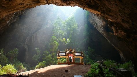 Phraya Nakhon Cave in Khao Sam Roi Yot National Park, Changwat Prachuap Khiri Khan, Thailand. Photo by Niels Mickers. Cave Photos, Temple Thailand, Photo Voyage, Mystical Places, Guilin, Breathtaking Places, Krabi, Scenic Drive, Thailand Travel