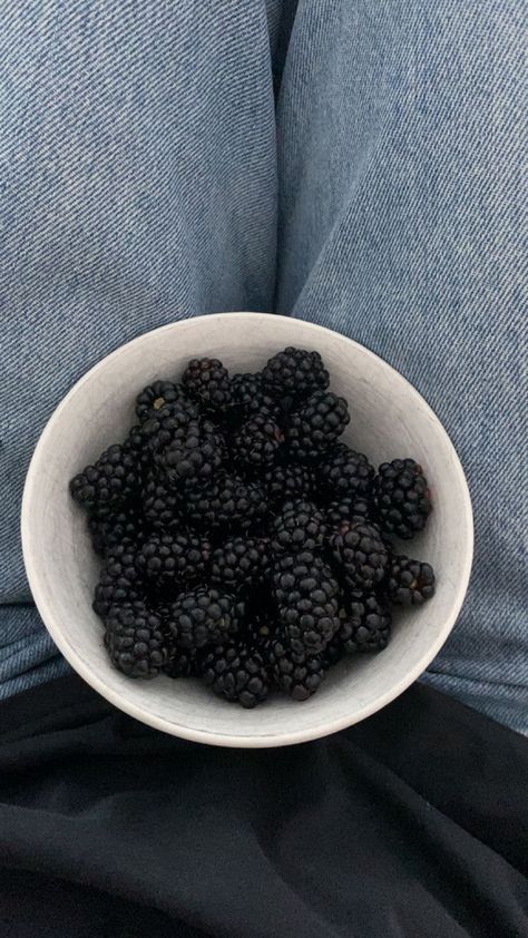 Black Berries Aesthetic, Blackberry Girl Aesthetic, Blackberries Aesthetic, Blackberry Aesthetic, Berries Aesthetic, Berry Aesthetic, Blackberry Wine, Black Berries, Earphones Wire