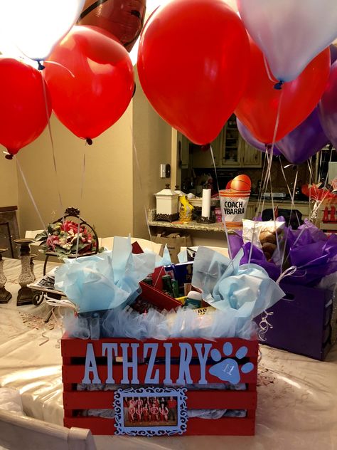 Senior Game Gifts, Senior Day Baskets, Senior Night Gift Basket Ideas Softball, Senior Night Basket Ideas Basketball, Cheer Senior Baskets, Senior Baskets Gift Ideas Basketball, Senior Night Baskets Cheer, Senior Night Basket Volleyball, Senior Night Gift Ideas Dance Team