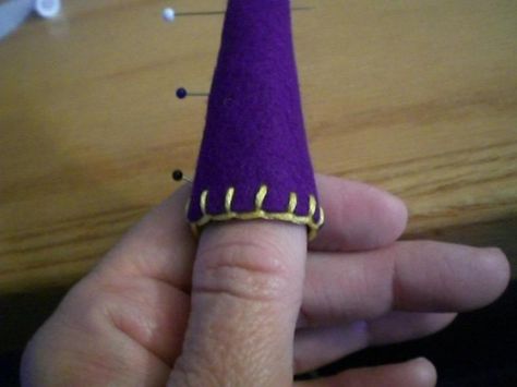 Elves Ideas, Wee Folk Art, Felt Gnome, Waldorf Crafts, Gnome Pattern, Wee Folk, Wood Peg Dolls, Gnome Hat, Bendy Doll