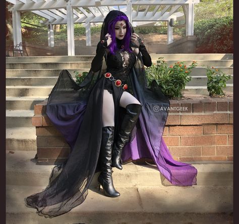 Made a Raven costume - Imgur Raven Halloween Costume, Raven Outfits, Teen Titans Cosplay, Raven Costume, Raven Halloween, Cosplay Ideas Women, Raven Cosplay, Dc Cosplay, Mode Costume