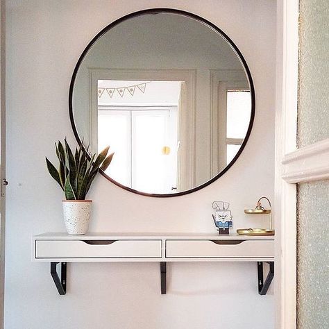 Umbra Mirror, Wall Mirror Living Room, Wall Mirror Vanity, Mirror Living Room, Art Deco Wall Mirror, Mirror Interior Design, Wall Mirrors Entryway, Wall Mirror Diy, Small Wall Mirrors