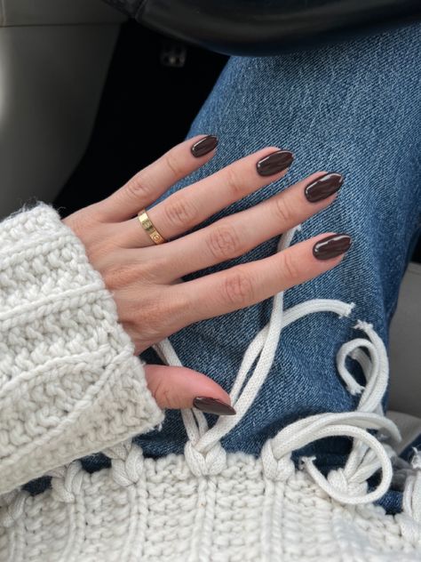 Short Almond Nails Dark Colors, Short Round Dark Nails, Matte Dark Brown Nails, Espresso Nails Almond, Brown Squoval Nails, Dark Nail Colours, Espresso Brown Nails, Brown Short Almond Nails, Short Almond Nails Dark