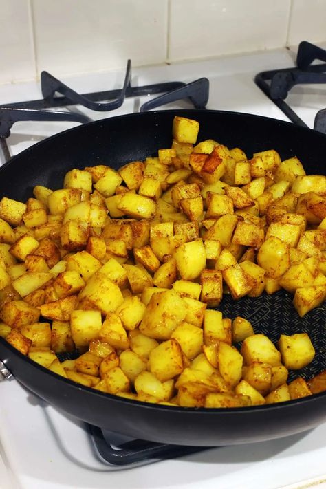 Potatoes Curry Recipes, Jamaican Potatoes Recipes, Curry Potato Recipes, Curry Potatoes Jamaican, Curried Potatoes, Curry Potatoes, Jamaican Dishes, Dried Potatoes, Fried Pork Chops