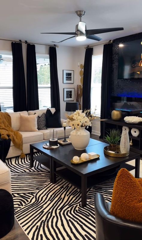 Black And Gold Living Room, Glam Living Room Decor, Black Living Room Decor, Living Room Themes, Gold Living Room, Glam Living Room, Black Living Room, Future Apartment Decor, Apartment Bedroom Decor